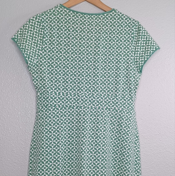 Boden Geo Print Short Sleeve V-Neck SZ 8R Sheath Dress - Picture 6 of 15